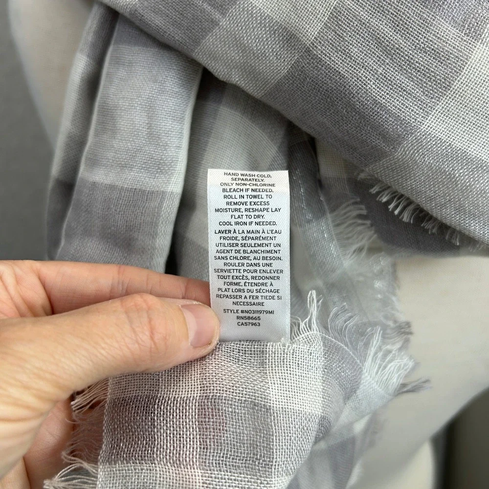 Halogen Scarf Gray White Gingham Linen Blend Fringed Wrap Womens Office Neutral